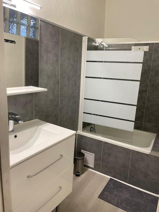 Appartement Cosy Au Coeur De L'Ecusson Montpellier Zewnętrze zdjęcie